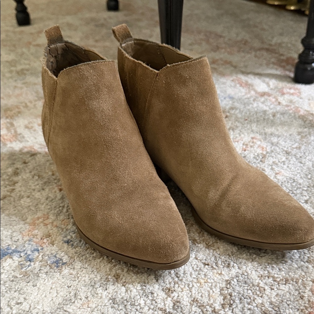 Women's Tan Suede Ankle Boots